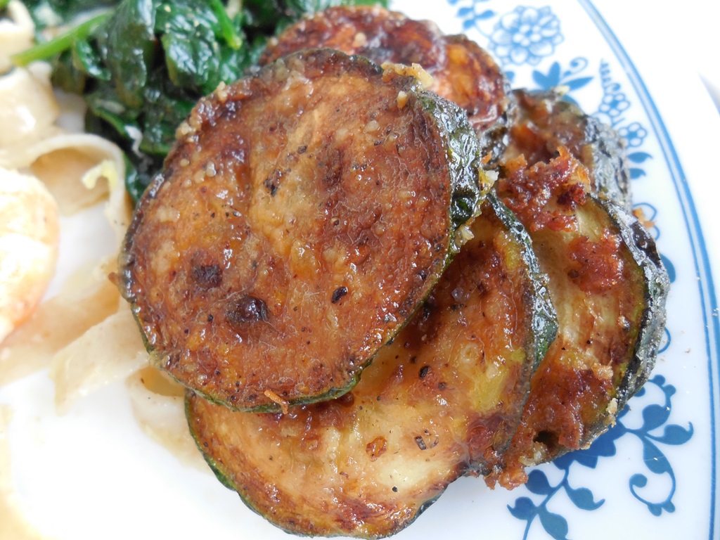 fried zucchini on the plate