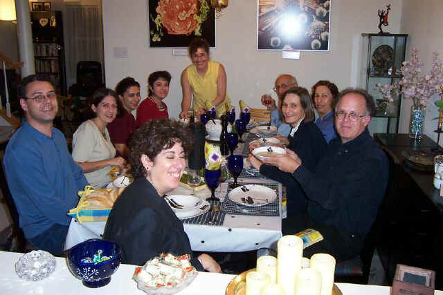 lasagnaguests.jpg (92203 bytes)